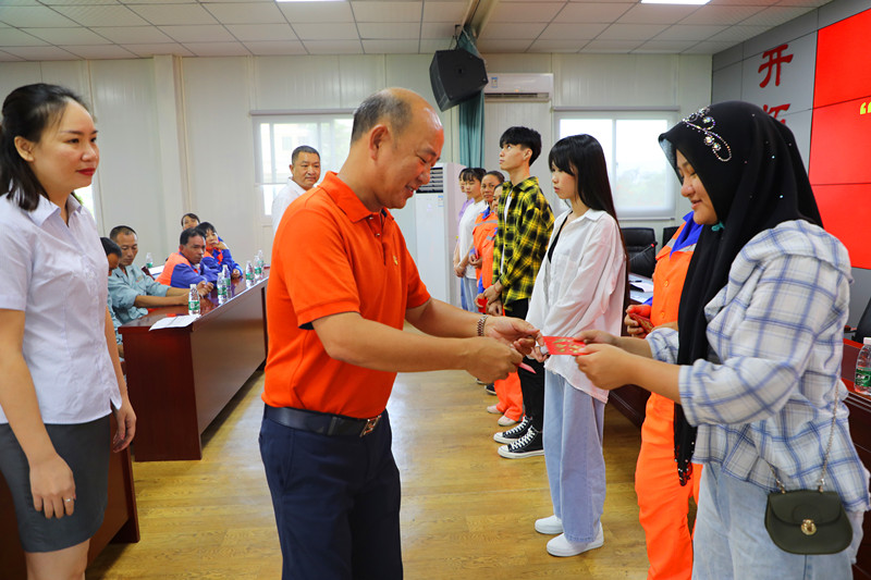 “金秋助學(xué)，圓夢明佳！”明佳集團(tuán)黨支部及工會(huì)組織開展愛心助學(xué)活動(dòng)！